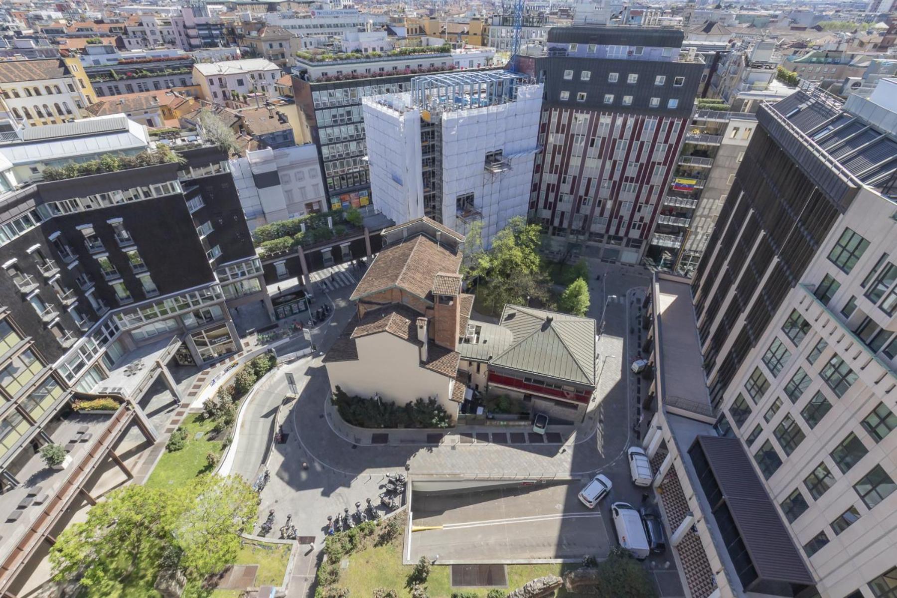 San Babila Central Tower With Panoramic Terrace Overlooking Duomo By Rentopolis Milán Exteriér fotografie