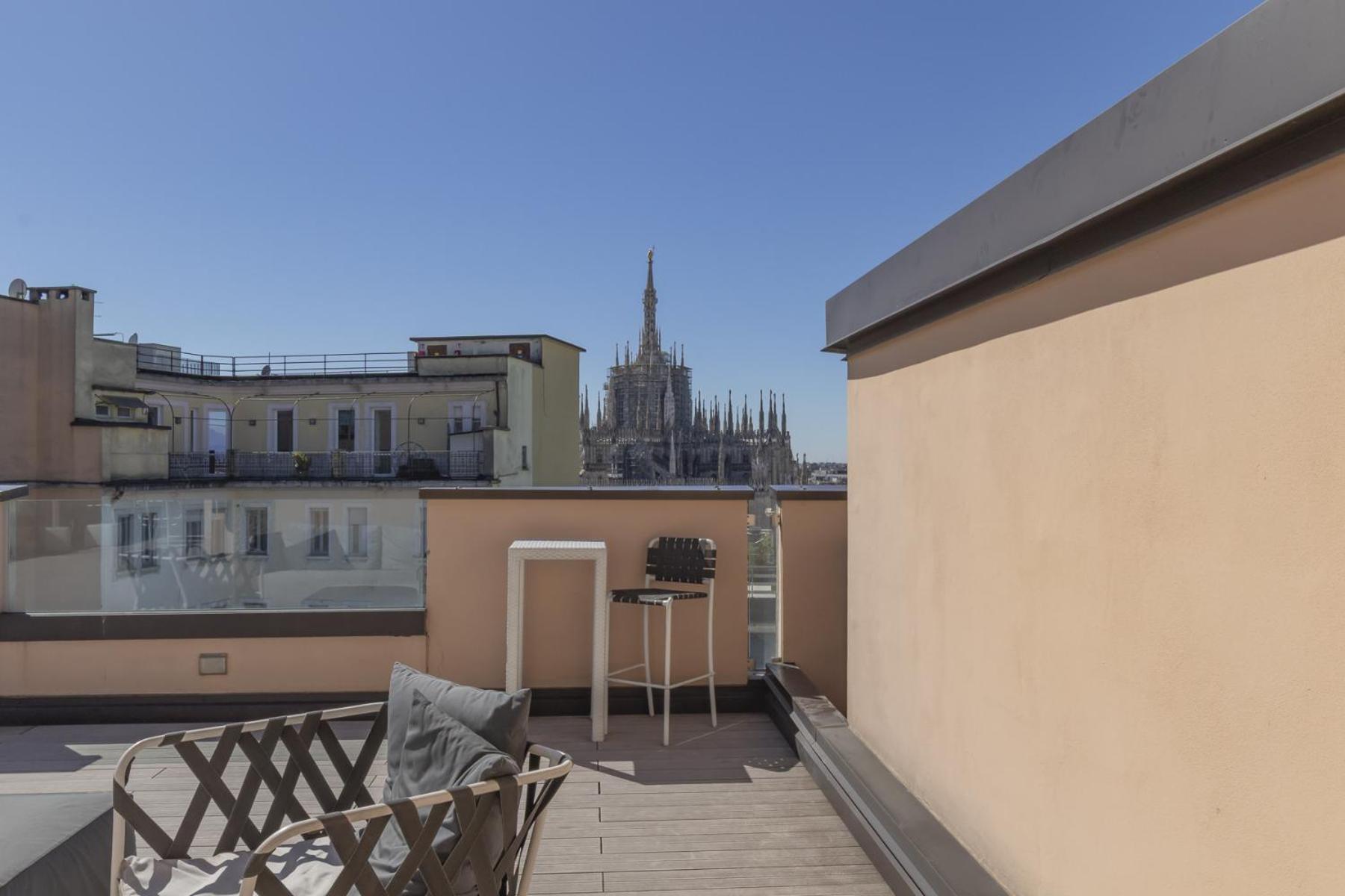 San Babila Central Tower With Panoramic Terrace Overlooking Duomo By Rentopolis Milán Exteriér fotografie